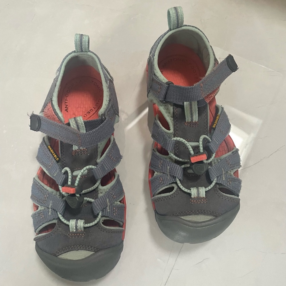 KEEN SEACAMP II CNX Waterproof Hiking Outdoor Sandal Size Little Kid size 2